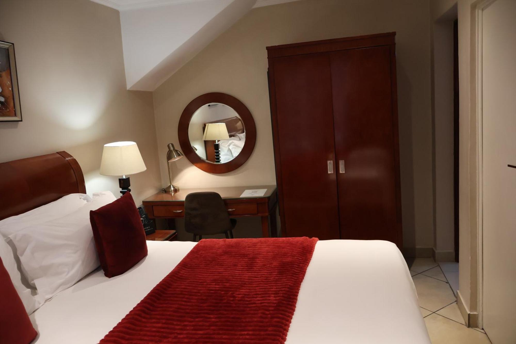 Lakeview Boutique Hotel & Conference Center Бенони Экстерьер фото